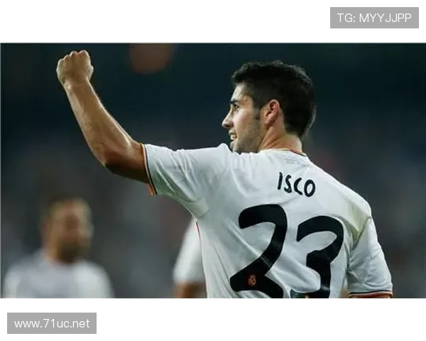 本泽马在皇马体系中的角色演变:从支点到核心 本泽马在皇马体系中的角色演变:从支点到核心