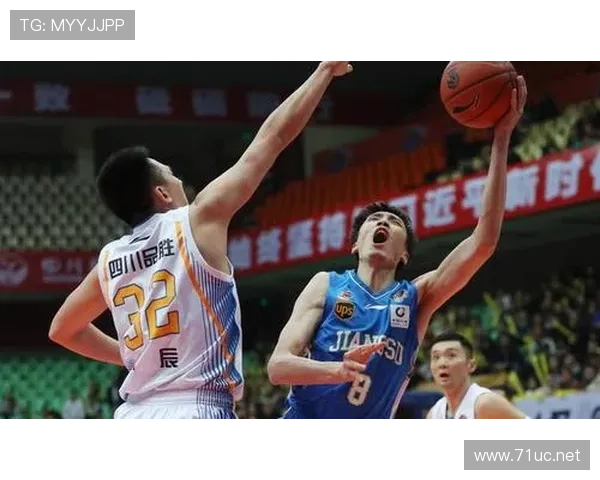 一场比赛罚则相同的情况怎么判？深度解读双方犯规判定标准